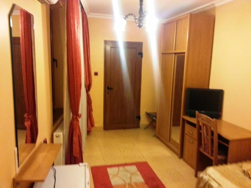Family Hotel Silvestar Veliko Tŭrnovo Rom bilde